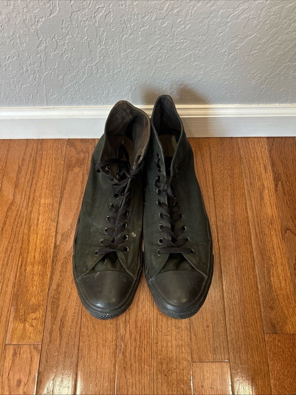 Converse Chuck Taylor Sneakers High Top Shoes Men’s Size 15 Triple Black - Picture 3 of 14
